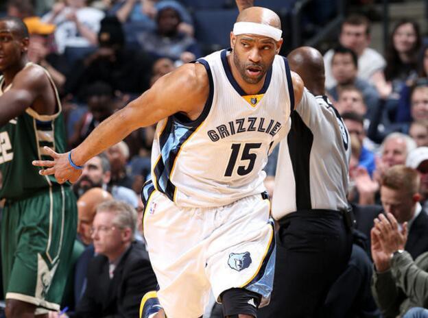 露出他对团 露出他对团