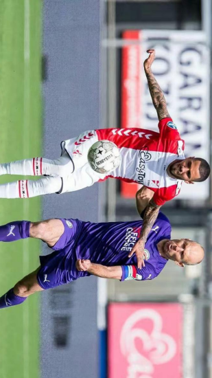 给国足敲响 给国足敲响