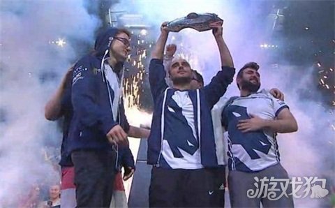 更激进的进 更激进的进